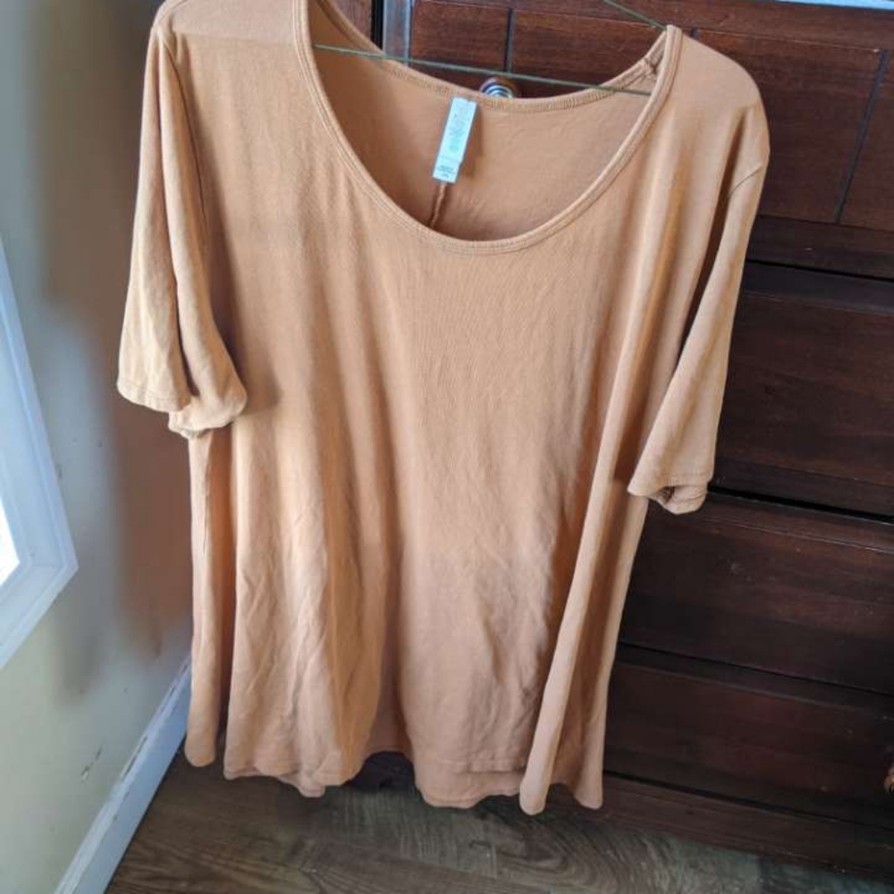 Tan lula roe shirt